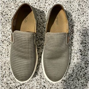 Olukai pehuea women’s slip on shoes.